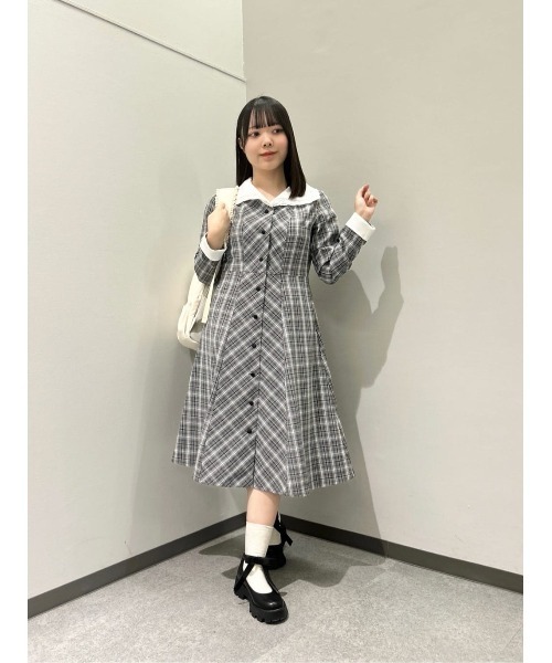 F i.n.t(フィント)の「【ZOZO限定】レースアップメッシュポケットリュック/fint フィント(バックパック/リュック・レディース・ブラック/アイボリー・FREE)」の9枚目の写真