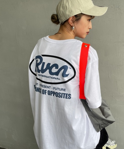 RVCA（ルーカ）の「[RVCA/ルーカ] RANCH SCRIPT バックプリント ショートスリーブTシャツ（Tシャツ/カットソー・レディース・ブラック/カーキ/ホワイト・M/L/XL）」の2枚目の写真