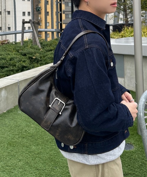 ADAMASTE（アダマスト）の「【ADAMASTE SELECT】buckle belt 2way shoulder bag - バックルベルト2wayショルダーバッグ（ショルダーバッグ・メンズ・ブラック/シルバー/ブラウン・FREE）」の22枚目の写真