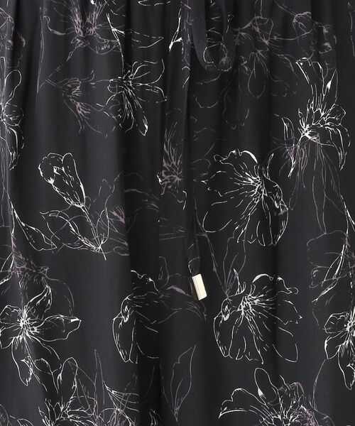 DRESKIP（ドレスキップ）の「【高レビュー/着丈選べる】さらり柔らか マットサテンワイドパンツ（その他パンツ・レディース・アイボリー系6/ブルー系その他/イエロー系その他/ブラック系6/チャコールグレー/ナチュラル・01/02/03/04/36/38/40/42）」の14枚目の写真