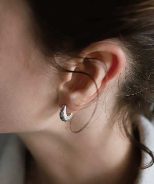 TEN.（テン）の「SILVER925 カドル ピアス（ピアス（両耳用）・レディース・シルバー・FREE）」の3枚目の写真