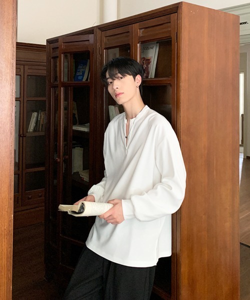 NOWLE(ノウル)の「【NOWLE】リラックスフィット キーネック プルオーバー ロンT(Tシャツ/カットソー・メンズ・ホワイト/ブラック・SMALL/MEDIUM/LARGE/X-LARGE)」の8枚目の写真