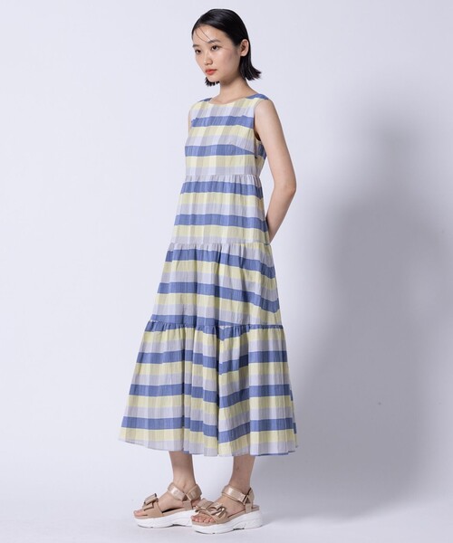 TOCCA(トッカ)の「OPTICAL CUBE DRESS ドレス(ワンピース・レディース・グリーン系5/ブルー系5・2/0/4/6)」の4枚目の写真