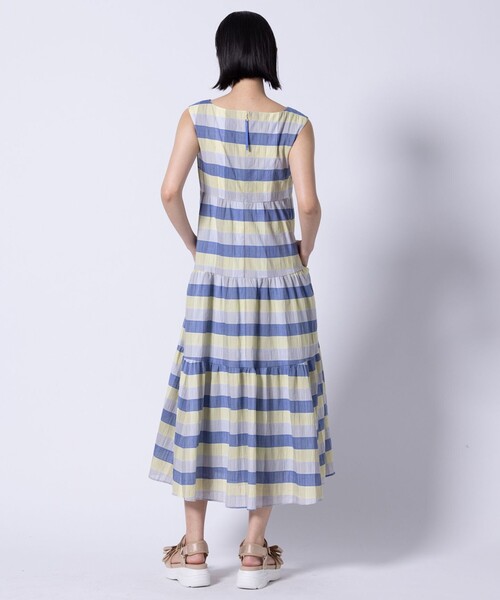 TOCCA(トッカ)の「OPTICAL CUBE DRESS ドレス(ワンピース・レディース・グリーン系5/ブルー系5・2/0/4/6)」の6枚目の写真
