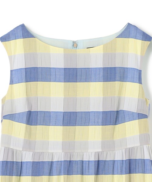 TOCCA(トッカ)の「OPTICAL CUBE DRESS ドレス(ワンピース・レディース・グリーン系5/ブルー系5・2/0/4/6)」の11枚目の写真