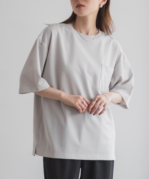 NAVY(ネイビー)の「【新色追加/10色展開】着心地のよい冷感DRY オーバーサイズTシャツ ユニセックス(Tシャツ/カットソー・メンズ・レッド/オフホワイト/グリーン/ベージュ/ネイビー/ブラック/ライトグレー/マスタード/ブラウン/ライトパープル・S/M/L/XL)」の20枚目の写真