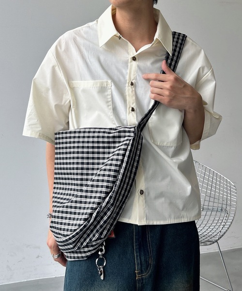 ユニセックス】チェック柄ショルダーバッグ/通勤通学