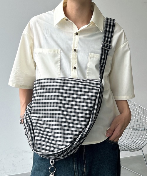 セール】【ユニセックス】チェック柄ショルダーバッグ/通勤通学