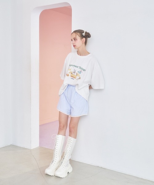 Poika(ポイカ)の「ストライプレース刺繍ショートパンツ(その他パンツ・レディース・ブルー/サックスブルー・SMALL/MEDIUM)」の7枚目の写真