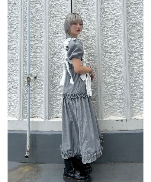 jouetie（ジュエティ）の「ヘムフリルチェックロングシャツワンピース（ワンピース・レディース・レッド/グレー/ブラック・MEDIUM）」の12枚目の写真