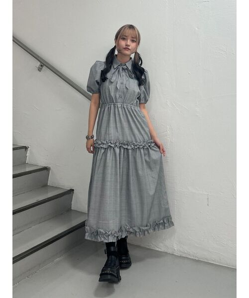 jouetie（ジュエティ）の「ヘムフリルチェックロングシャツワンピース（ワンピース・レディース・レッド/グレー/ブラック・MEDIUM）」の16枚目の写真