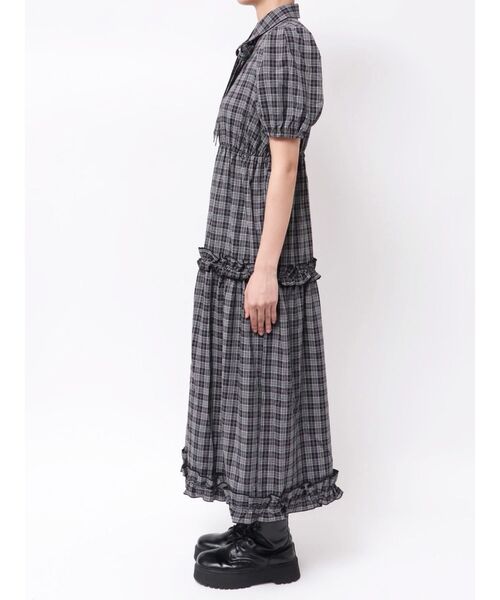 jouetie（ジュエティ）の「ヘムフリルチェックロングシャツワンピース（ワンピース・レディース・レッド/グレー/ブラック・MEDIUM）」の19枚目の写真