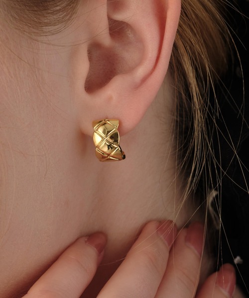 ANOH（アノー）の「キルティングフープピアス（ピアス（両耳用）・レディース・シルバー/ゴールド・FREE）」の10枚目の写真