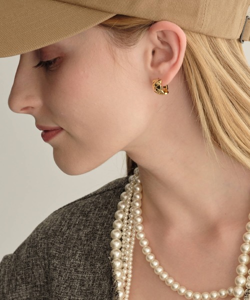 ANOH（アノー）の「キルティングフープピアス（ピアス（両耳用）・レディース・シルバー/ゴールド・FREE）」の12枚目の写真