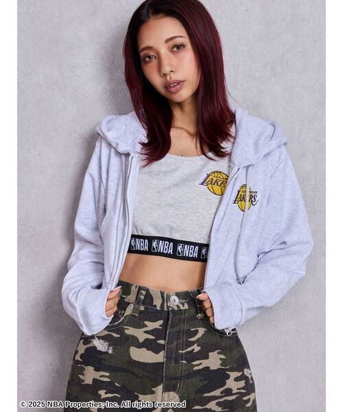 NBA(エヌビーエー)の「NBA STONEスウェットショートパーカー(パーカー・レディース・チャコールグレー/オフホワイト/ライトグレー・FREE)」の4枚目の写真