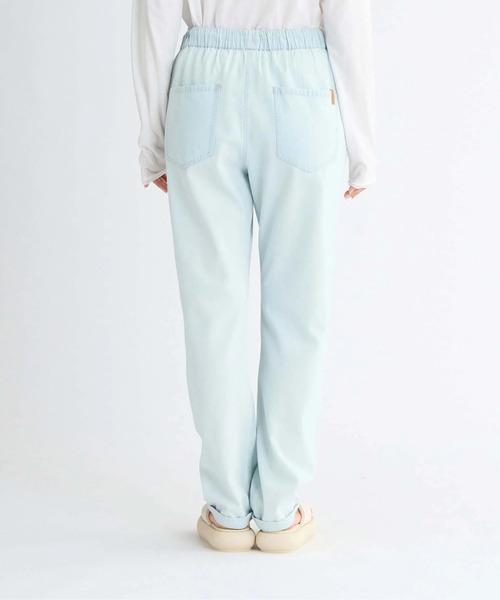 ROXY(ロキシー)の「SLOW SWELL REGULAR/ロキシーウエストゴムライトデニム(デニムパンツ・レディース・ブルー・MEDIUM/X-SMALL/SMALL)」の10枚目の写真