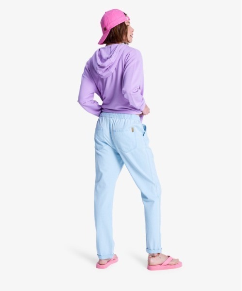 ROXY(ロキシー)の「SLOW SWELL REGULAR/ロキシーウエストゴムライトデニム(デニムパンツ・レディース・ブルー・MEDIUM/X-SMALL/SMALL)」の12枚目の写真
