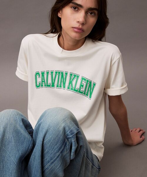 Calvin Klein(カルバン・クライン)の「ロゴプリント クルーネックTシャツ(Tシャツ/カットソー・レディース・ライトピンク/オフホワイト・S/XS/XXS)」の12枚目の写真