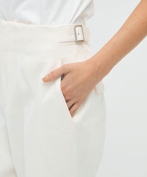 caban(キャバン)の「コットンシルクストレッチ デニムフレアパンツ(その他パンツ・レディース・ホワイト・XS/S)」の9枚目の写真