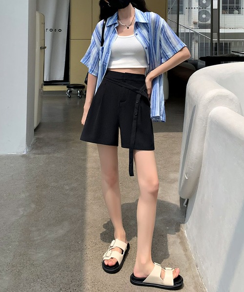 aimoha(アイモハ)の「ボタンリボンベルト付き タックショートパンツ(その他パンツ・レディース・ブラック/ライトベージュ/ダークグレー・LARGE/MEDIUM/SMALL)」の6枚目の写真