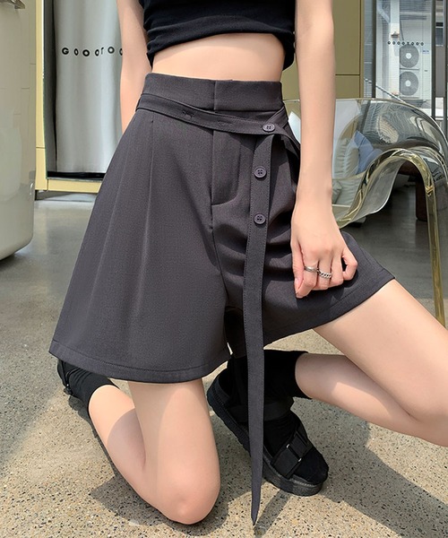aimoha(アイモハ)の「ボタンリボンベルト付き タックショートパンツ(その他パンツ・レディース・ブラック/ライトベージュ/ダークグレー・LARGE/MEDIUM/SMALL)」の20枚目の写真