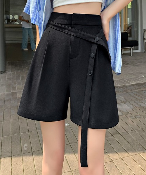 aimoha(アイモハ)の「ボタンリボンベルト付き タックショートパンツ(その他パンツ・レディース・ブラック/ライトベージュ/ダークグレー・LARGE/MEDIUM/SMALL)」の11枚目の写真