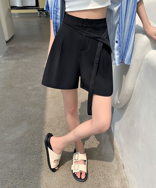 aimoha(アイモハ)の「ボタンリボンベルト付き タックショートパンツ(その他パンツ・レディース・ブラック/ライトベージュ/ダークグレー・LARGE/MEDIUM/SMALL)」の8枚目の写真