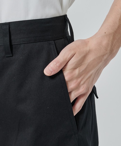 SHAREEF(シャリーフ)の「BAGGY CARGO PANTS(その他パンツ・メンズ・ブラック/ライトグレー・2/1)」の9枚目の写真