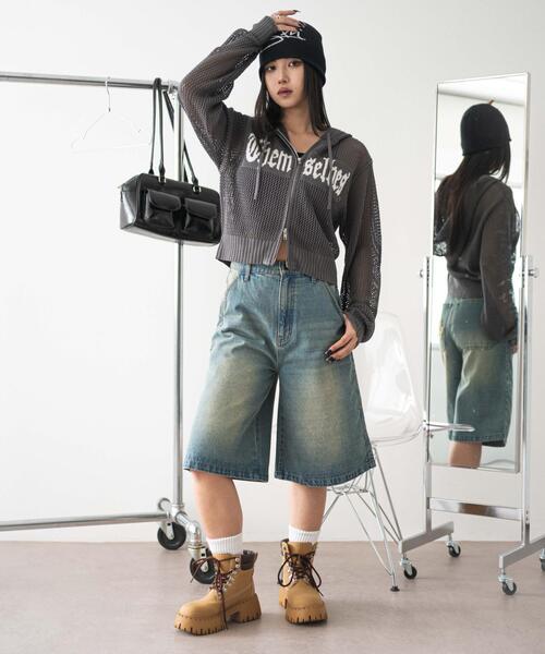 WEGO(ウィゴー)の「WEGO/ロゴスタッズハーフパンツ(デニムパンツ・レディース・グレー/コバルトブルー・SMALL/MEDIUM)」の3枚目の写真