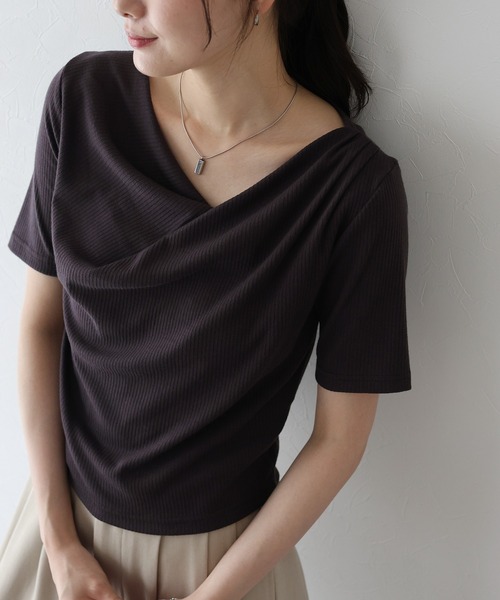 BLUEEAST（ブルーイースト）の「ドレープネックリブTシャツ（Tシャツ/カットソー・レディース・ブラック/ベージュ/ピンク/ブルー/ボルドー/ブラウン・MEDIUM）」の3枚目の写真