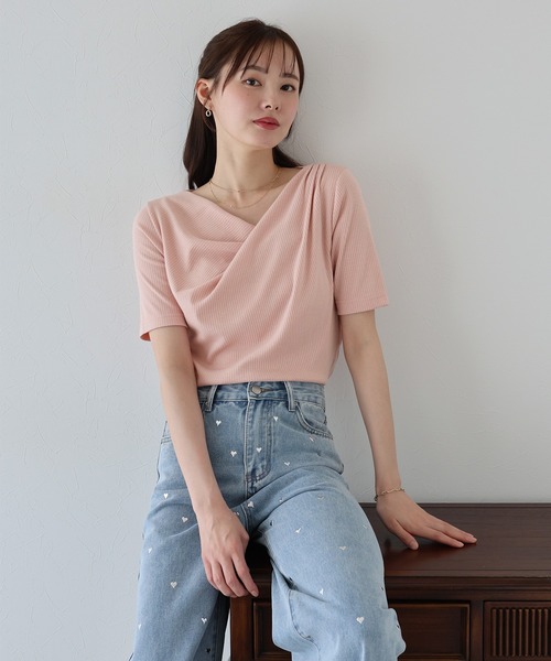 BLUEEAST（ブルーイースト）の「ドレープネックリブTシャツ（Tシャツ/カットソー・レディース・ブラック/ベージュ/ピンク/ブルー/ボルドー/ブラウン・MEDIUM）」の5枚目の写真