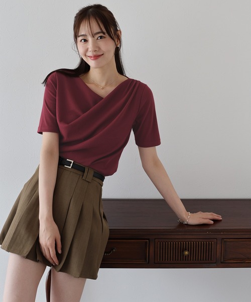 BLUEEAST（ブルーイースト）の「ドレープネックリブTシャツ（Tシャツ/カットソー・レディース・ブラック/ベージュ/ピンク/ブルー/ボルドー/ブラウン・MEDIUM）」の6枚目の写真