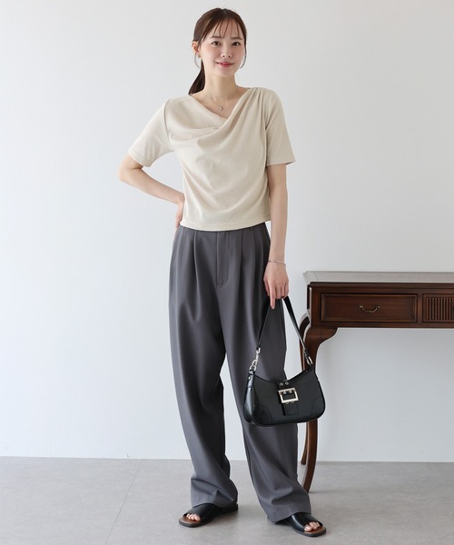 BLUEEAST（ブルーイースト）の「ドレープネックリブTシャツ（Tシャツ/カットソー・レディース・ブラック/ベージュ/ピンク/ブルー/ボルドー/ブラウン・MEDIUM）」の11枚目の写真