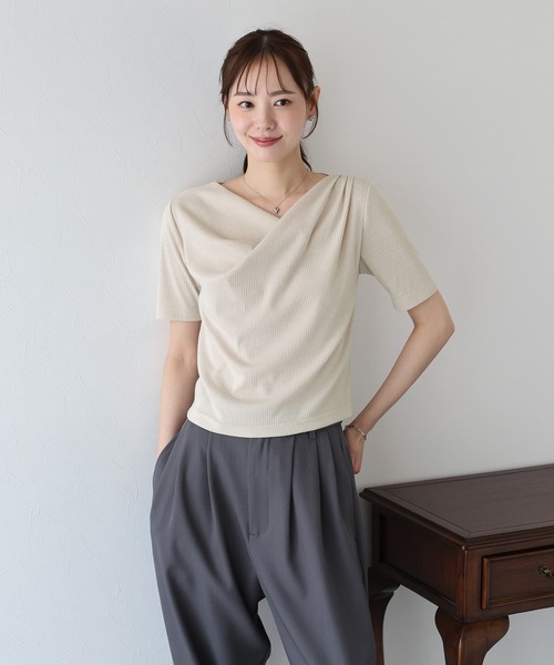 BLUEEAST（ブルーイースト）の「ドレープネックリブTシャツ（Tシャツ/カットソー・レディース・ブラック/ベージュ/ピンク/ブルー/ボルドー/ブラウン・MEDIUM）」の8枚目の写真