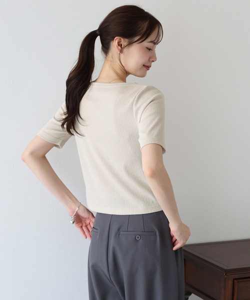 BLUEEAST（ブルーイースト）の「ドレープネックリブTシャツ（Tシャツ/カットソー・レディース・ブラック/ベージュ/ピンク/ブルー/ボルドー/ブラウン・MEDIUM）」の10枚目の写真