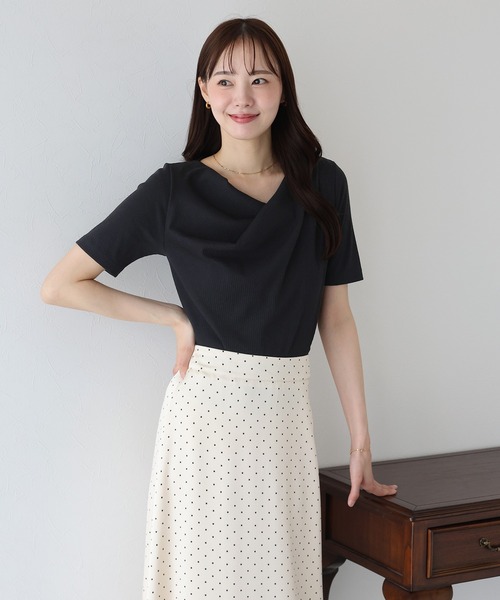 BLUEEAST（ブルーイースト）の「ドレープネックリブTシャツ（Tシャツ/カットソー・レディース・ブラック/ベージュ/ピンク/ブルー/ボルドー/ブラウン・MEDIUM）」の14枚目の写真