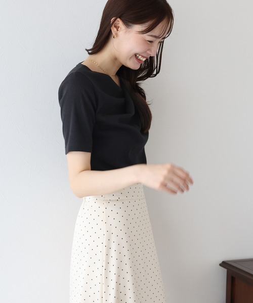 BLUEEAST（ブルーイースト）の「ドレープネックリブTシャツ（Tシャツ/カットソー・レディース・ブラック/ベージュ/ピンク/ブルー/ボルドー/ブラウン・MEDIUM）」の16枚目の写真