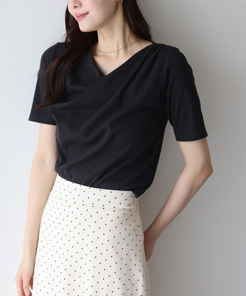 BLUEEAST（ブルーイースト）の「ドレープネックリブTシャツ（Tシャツ/カットソー・レディース・ブラック/ベージュ/ピンク/ブルー/ボルドー/ブラウン・MEDIUM）」の15枚目の写真