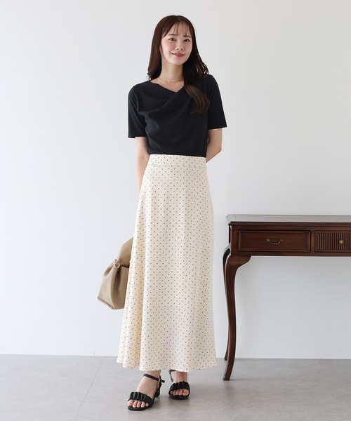 BLUEEAST（ブルーイースト）の「ドレープネックリブTシャツ（Tシャツ/カットソー・レディース・ブラック/ベージュ/ピンク/ブルー/ボルドー/ブラウン・MEDIUM）」の18枚目の写真