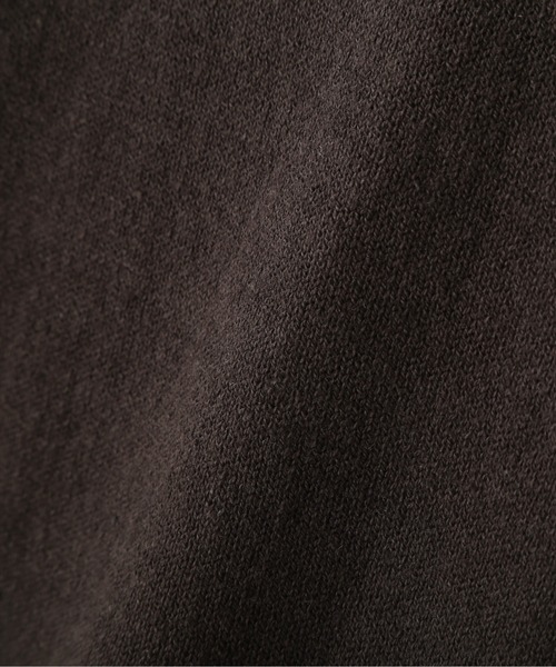 MHL.(エムエイチエル)の「HIGHGAUGE COTTON LINEN(ニット/セーター・レディース・ダークブラウン/オフホワイト・2)」の4枚目の写真