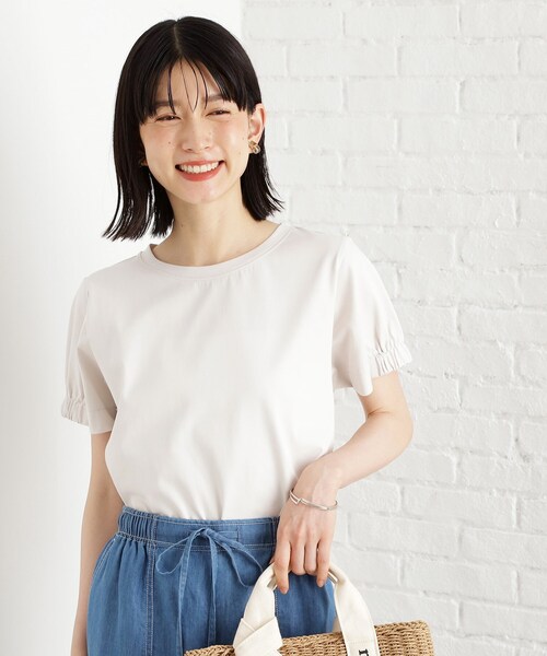 THE SHOP TK （ザ ショップ ティーケー ）の「袖タックTシャツ【接触冷感/毛玉になりにくい/UV】（Tシャツ/カットソー・レディース・ダークブラウン/ブラック/アイボリー・13/12）」の2枚目の写真