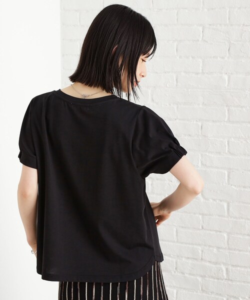 THE SHOP TK （ザ ショップ ティーケー ）の「袖タックTシャツ【接触冷感/毛玉になりにくい/UV】（Tシャツ/カットソー・レディース・ダークブラウン/ブラック/アイボリー・13/12）」の9枚目の写真