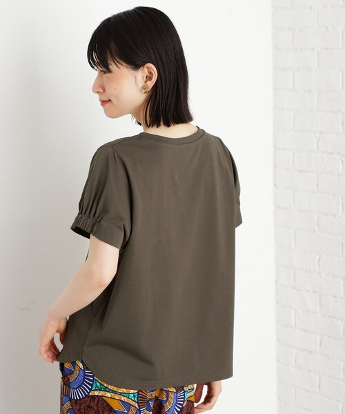 THE SHOP TK （ザ ショップ ティーケー ）の「袖タックTシャツ【接触冷感/毛玉になりにくい/UV】（Tシャツ/カットソー・レディース・ダークブラウン/ブラック/アイボリー・13/12）」の13枚目の写真