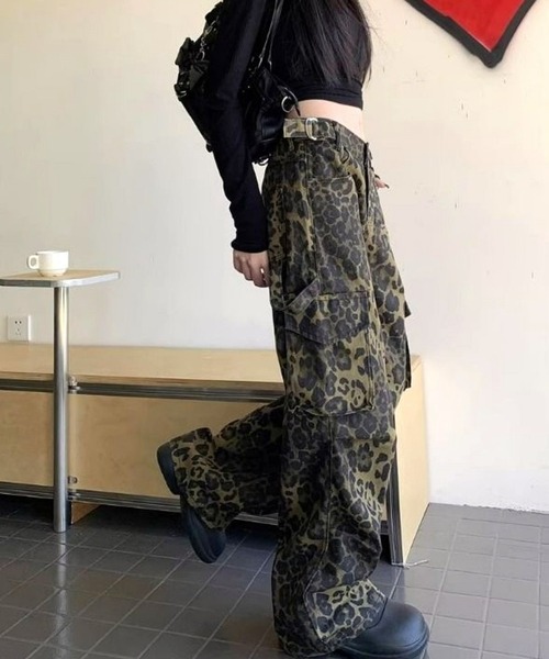 CANVAS+(キャンバスプラス)の「【CANVAS+】レオパード柄カーゴパンツ(カーゴパンツ・レディース・ブラウン・L/M/S/LL)」の20枚目の写真