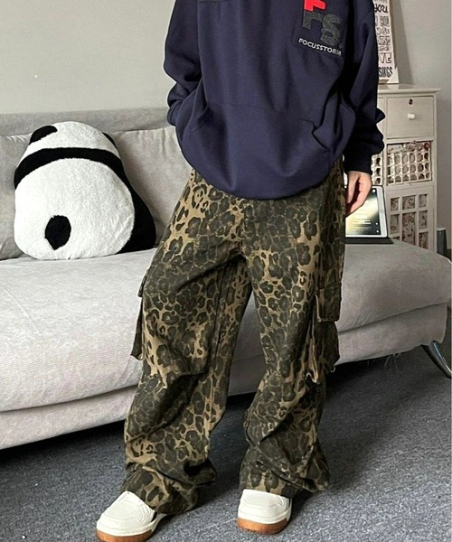 CANVAS+(キャンバスプラス)の「【CANVAS+】レオパード柄カーゴパンツ(カーゴパンツ・レディース・ブラウン・L/M/S/LL)」の13枚目の写真