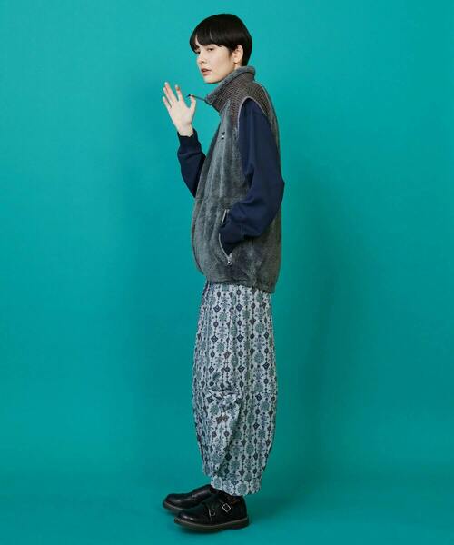 FRAPBOIS(フラボア)の「FRAPBOIS×WILD THINGS シャギーフリースベスト(ベスト・レディース・グレー/ブラック・1/2)」の9枚目の写真