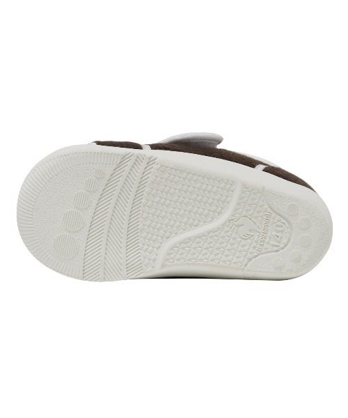le coq sportif(ルコックスポルティフ)の「ルコックスポルティフ/LCS メイドインジャパンキッズファーストシューズ アルル/ARLES LU5FSN50JZ(スニーカー・キッズ・グレー×ホワイト/ブラウン系その他・14.5cm/15.0cm/12.5cm/13.0cm/13.5cm/14.0cm/12.0cm)」の4枚目の写真