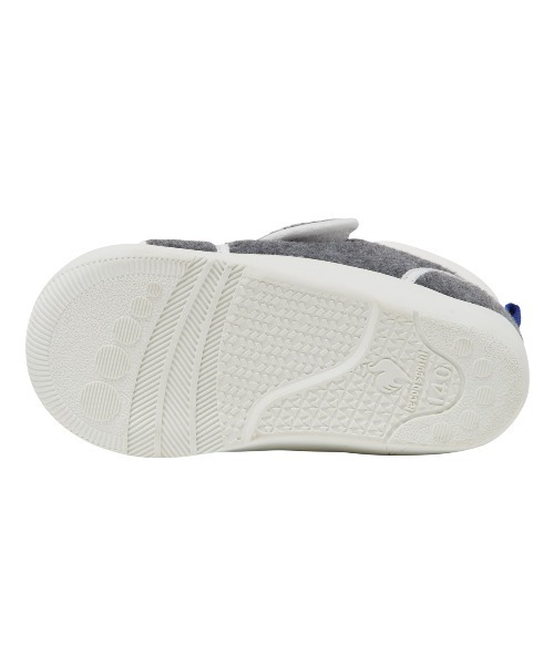 le coq sportif(ルコックスポルティフ)の「ルコックスポルティフ/LCS メイドインジャパンキッズファーストシューズ アルル/ARLES LU5FSN50JZ(スニーカー・キッズ・グレー×ホワイト/ブラウン系その他・14.5cm/15.0cm/12.5cm/13.0cm/13.5cm/14.0cm/12.0cm)」の10枚目の写真