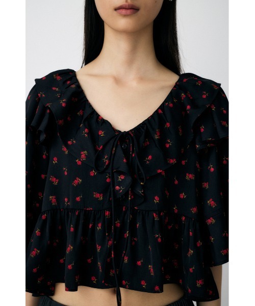MOUSSY(マウジー)の「FLOWER PATTERN FRILLS トップス(シャツ/ブラウス・レディース・アイボリー/ブラック系その他/ブラック・FREE)」の11枚目の写真