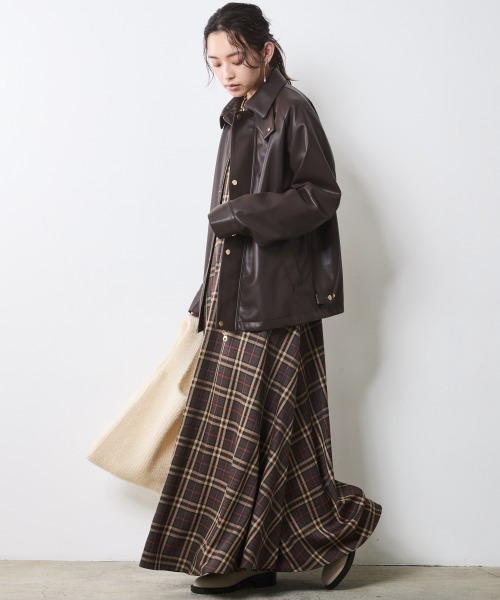 CHIC STYLE(シックスタイル)の「合皮ブルゾン<大きいサイズ有>シックスタイル(ブルゾン・レディース・ブラウン/ブラック・M/L/LL/3L/4L/5L)」の18枚目の写真
